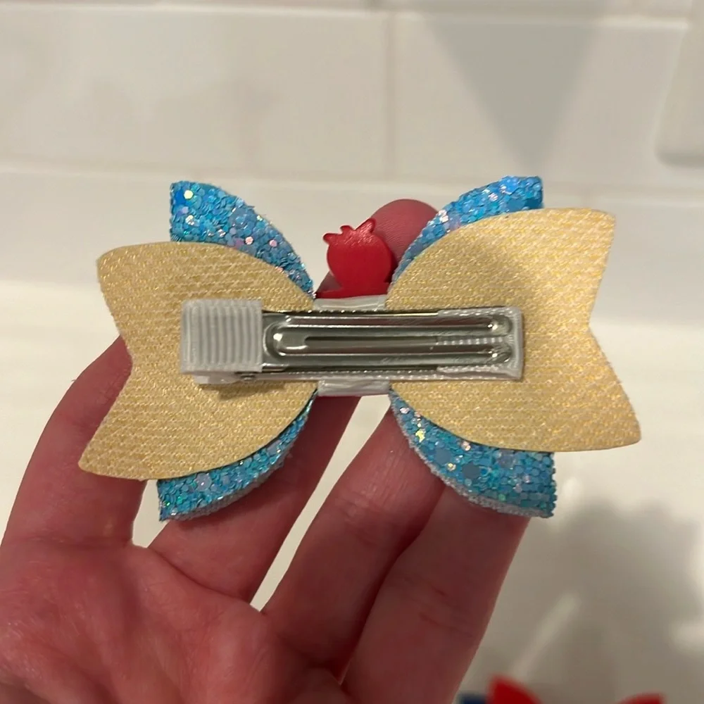 Sooo cute!! Girls’ Small Leather Bows For School! 15 total! Great For Gifting!